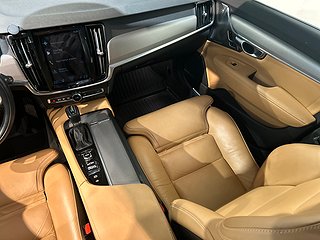 Volvo V90 D5 AWD Inscription Pano Drag VoC B&W HuD 360° SoV