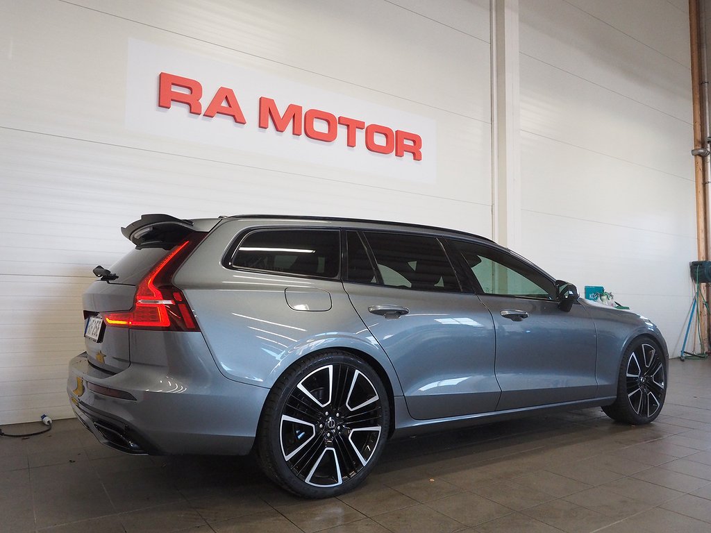 Volvo V60 D3 Automat R-Design | B-Kam | Nav | H/K | 21" | 2020