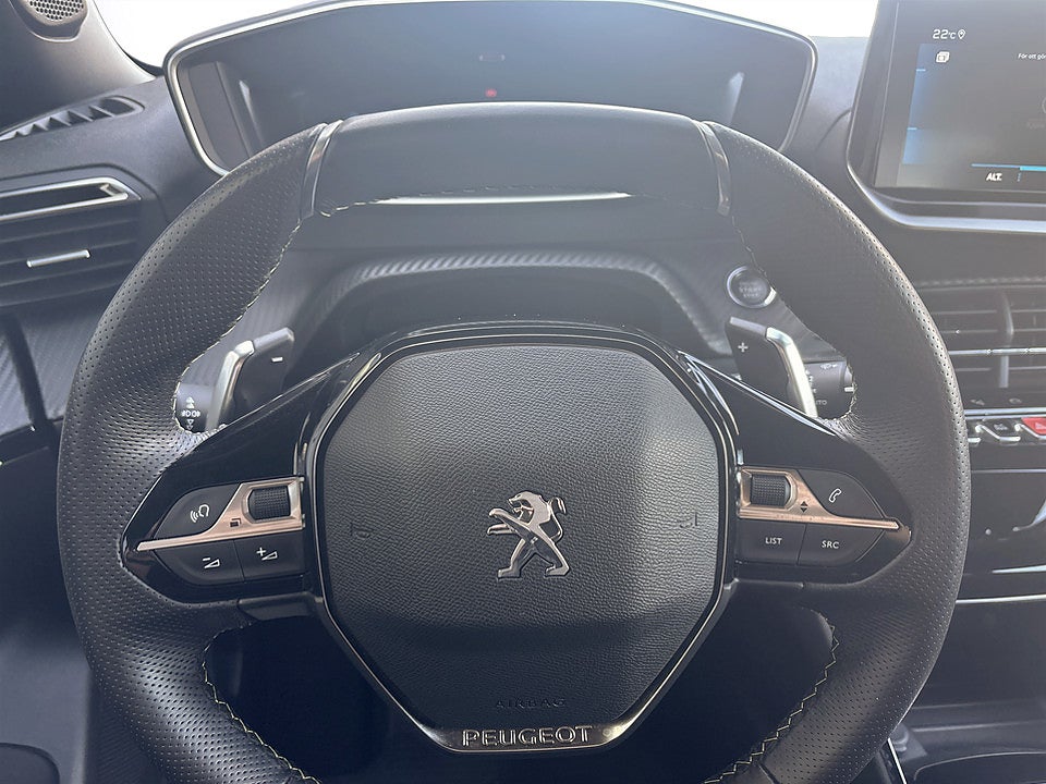Bild på Peugeot 2008 GT Pack 1.2 PT 155hk Aut B-KAMERA NAVI