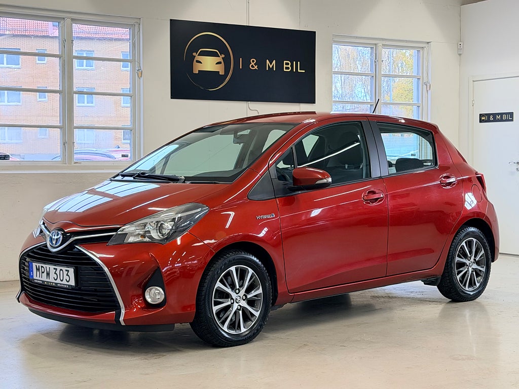Toyota Yaris Hybrid e-CVT Active Euro 6/ Kamera/