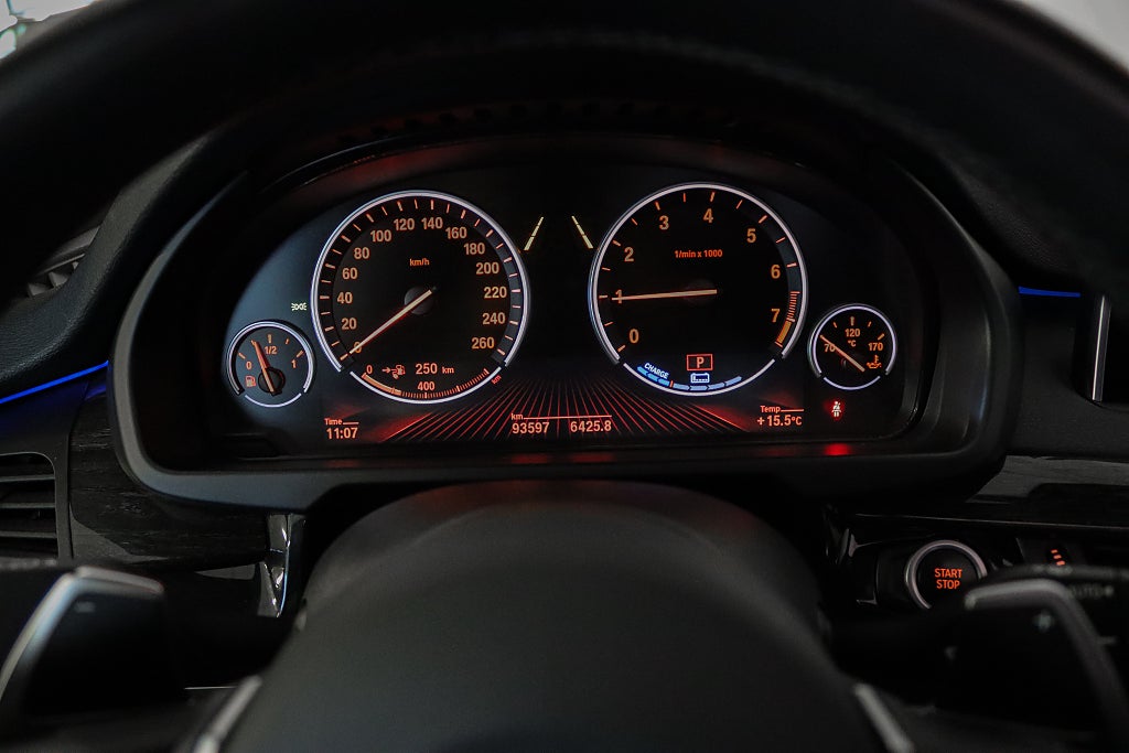 BMW X5 xDrive40e M Sport Innovation H/K Pano Lounge HuD Drag