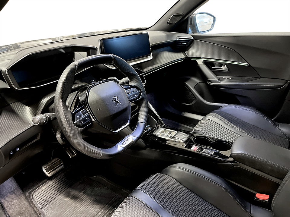 Bild på Peugeot 2008 GT 1.2 PT 130hk Aut B-KAMERA CARPLAY