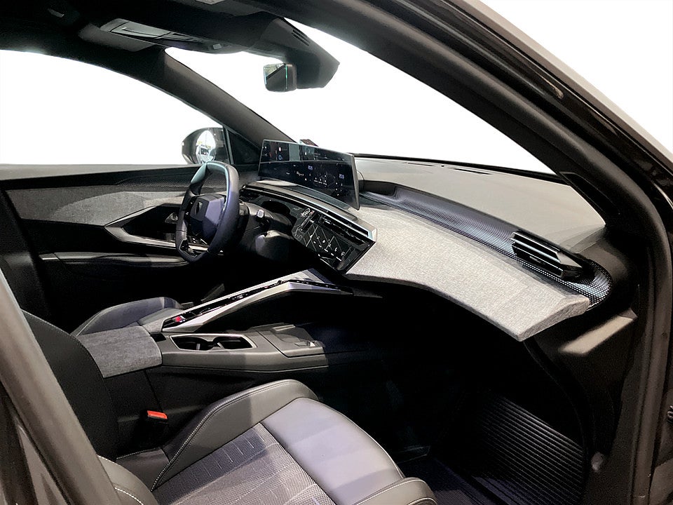 Bild på Peugeot 5008 GT Hybrid 145hk Aut 7-SITS B-KAMERA CARPLAY