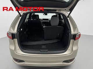 SUV Mazda CX-80 15 av 26