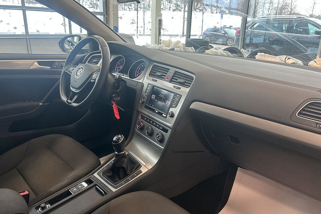 Volkswagen Golf 5-dörrar 1.2 TSI BMT Kamera/Farthållare/CarPlay