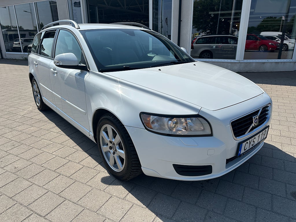 Volvo V50 T5 (230 hk) Kinetic DRAGKROK