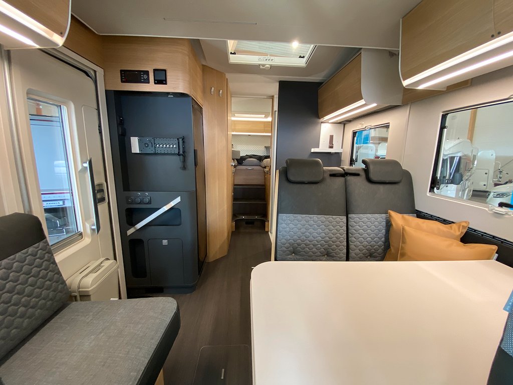 Adria Matrix Plus 670 SL / ALDE / Taksäng / 5 bältad / Auto - Adria