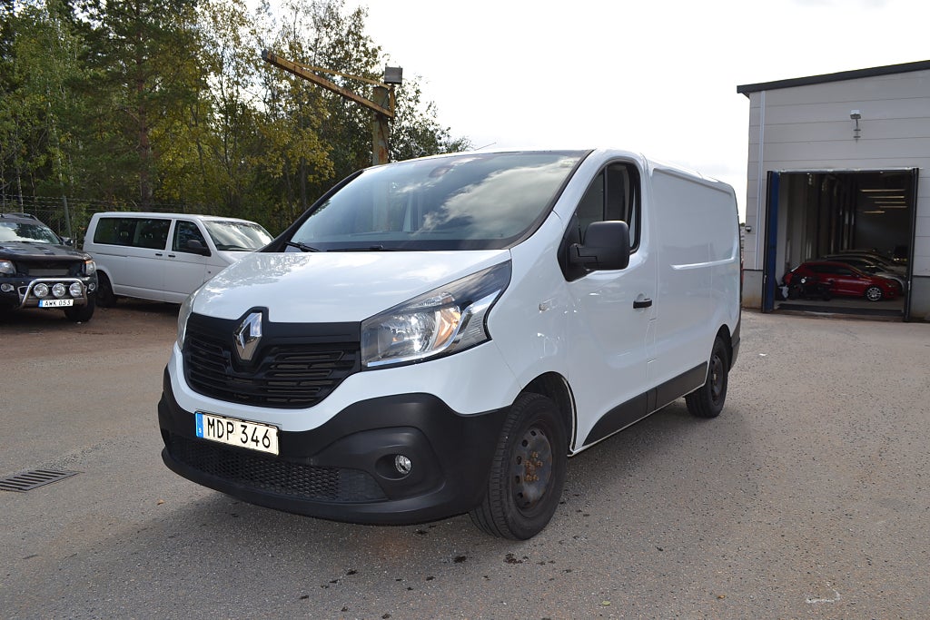 Renault trafic Skåpbil 2.7t 1.6 dCi värmare + drag