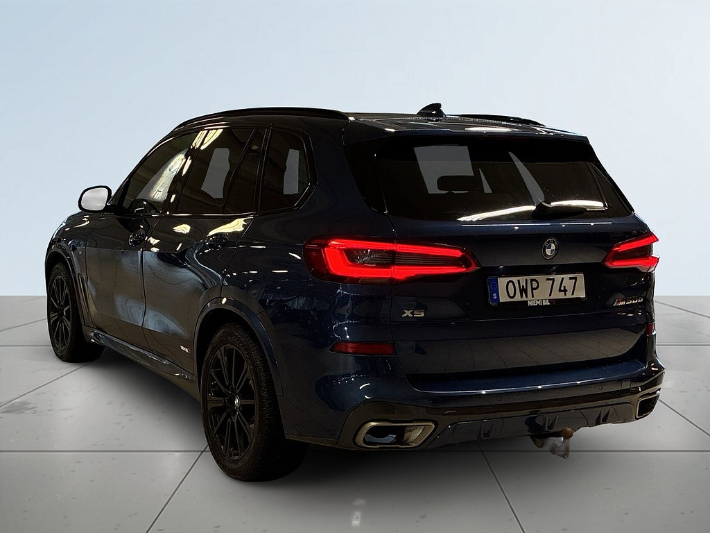 BMW X5 M50d M Sport Sky Lounge Drag Dvärmare 360° Massage S&V