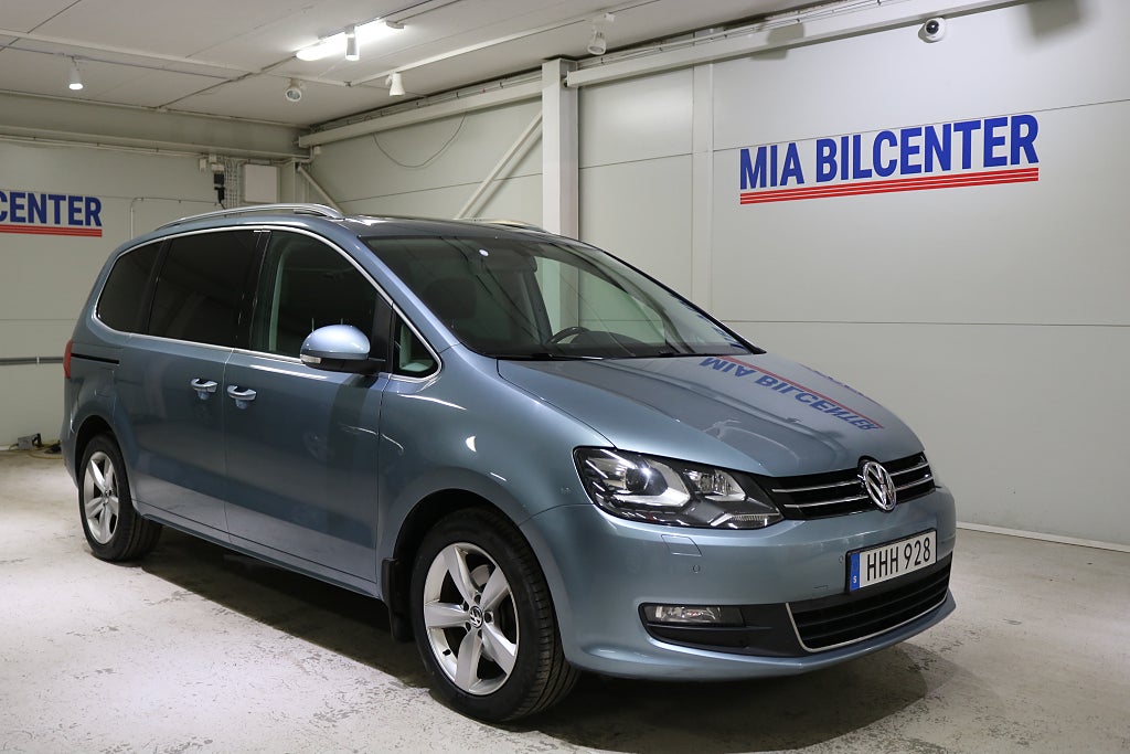 Volkswagen Sharan 2.0TDI 7 sits / Panorama / Ny kamrem / Kamera /D-Värme