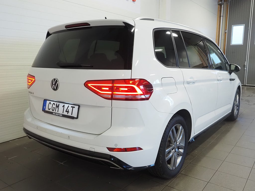 Volkswagen Touran 1.5 TSI 150hk DSG R-Line | 7-sits | Pluspaket | 2021
