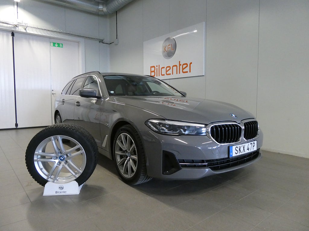 BMW 530e xDrive Touring *3,99%RÄNTA* Drag-Värm-Navi-Skinn-SoV