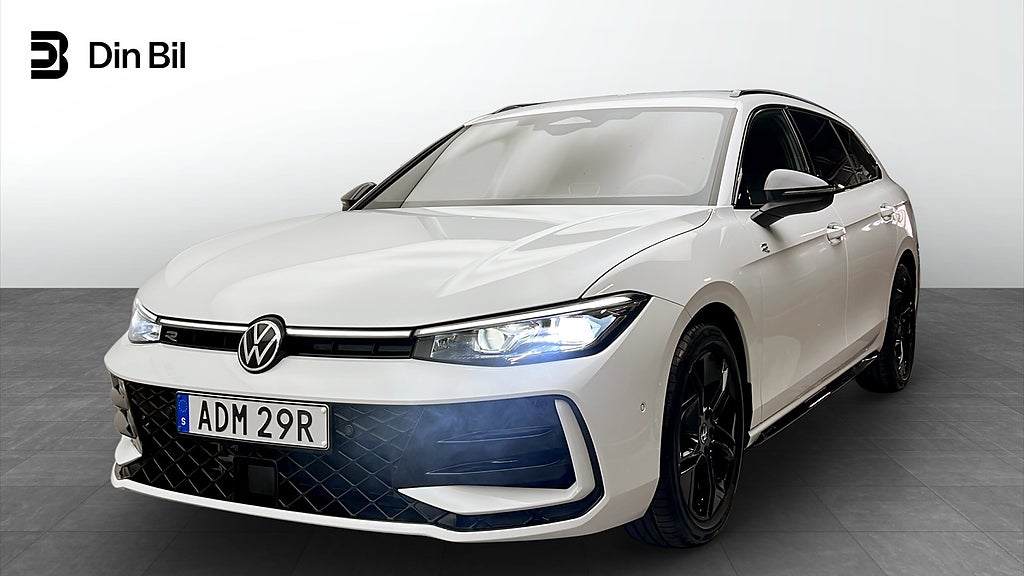 Volkswagen Passat TDI193 4M DSG R-line Black P-värmare/Drag