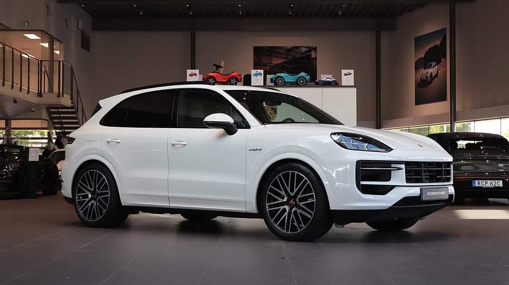 Porsche Cayenne E-Hybrid / VAT / Bose / Dragkrok