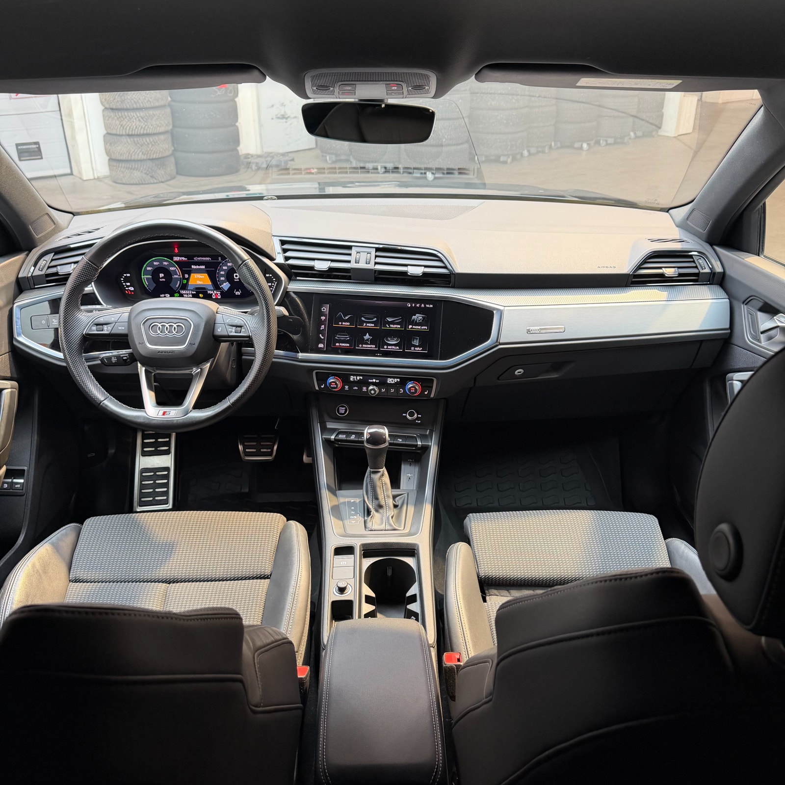 Audi Q3 45 TFSI e S Tronic S line Matrix Cockpit Carplay "20" 2023 - miniatyr 9