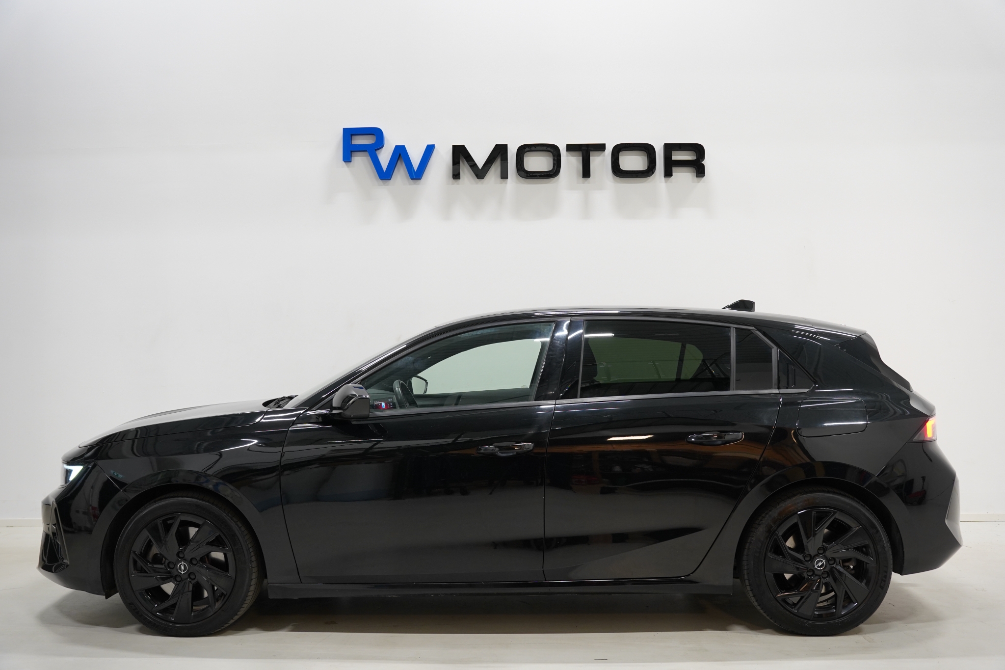 Opel Astra Plug-In Hybrid 180hk GS 2022, kuva 4/50