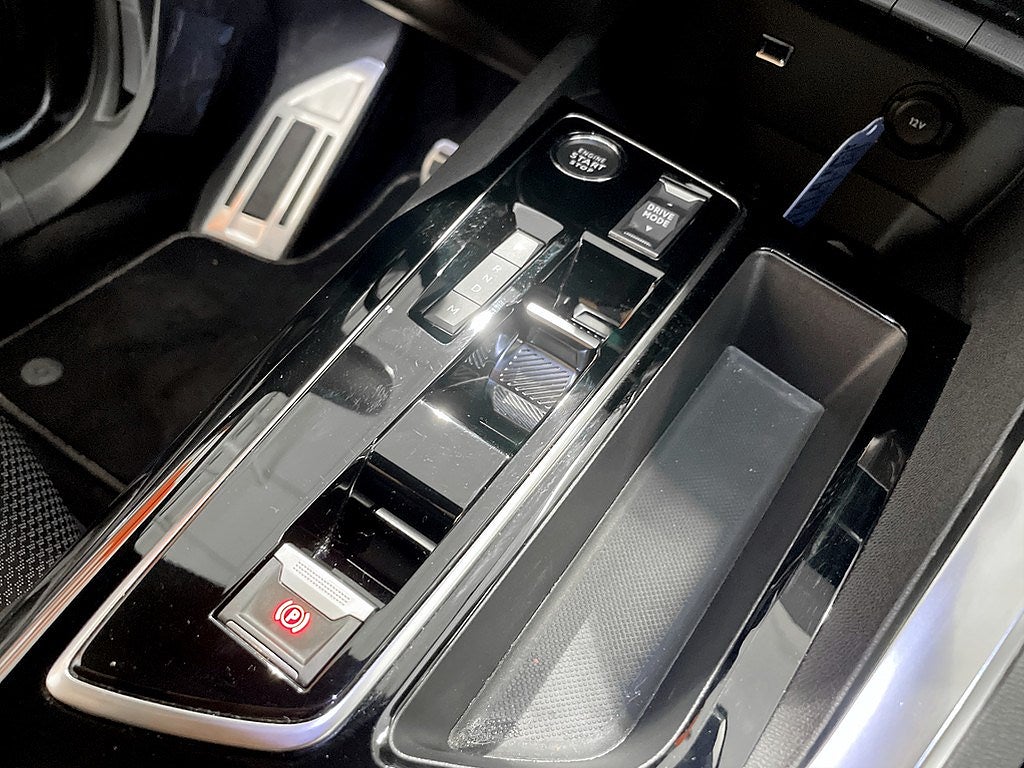 Bild på Peugeot 5008 GT 1.2 PT 130hk Aut - 7-SITS,B-KAMERA,CARPLAY