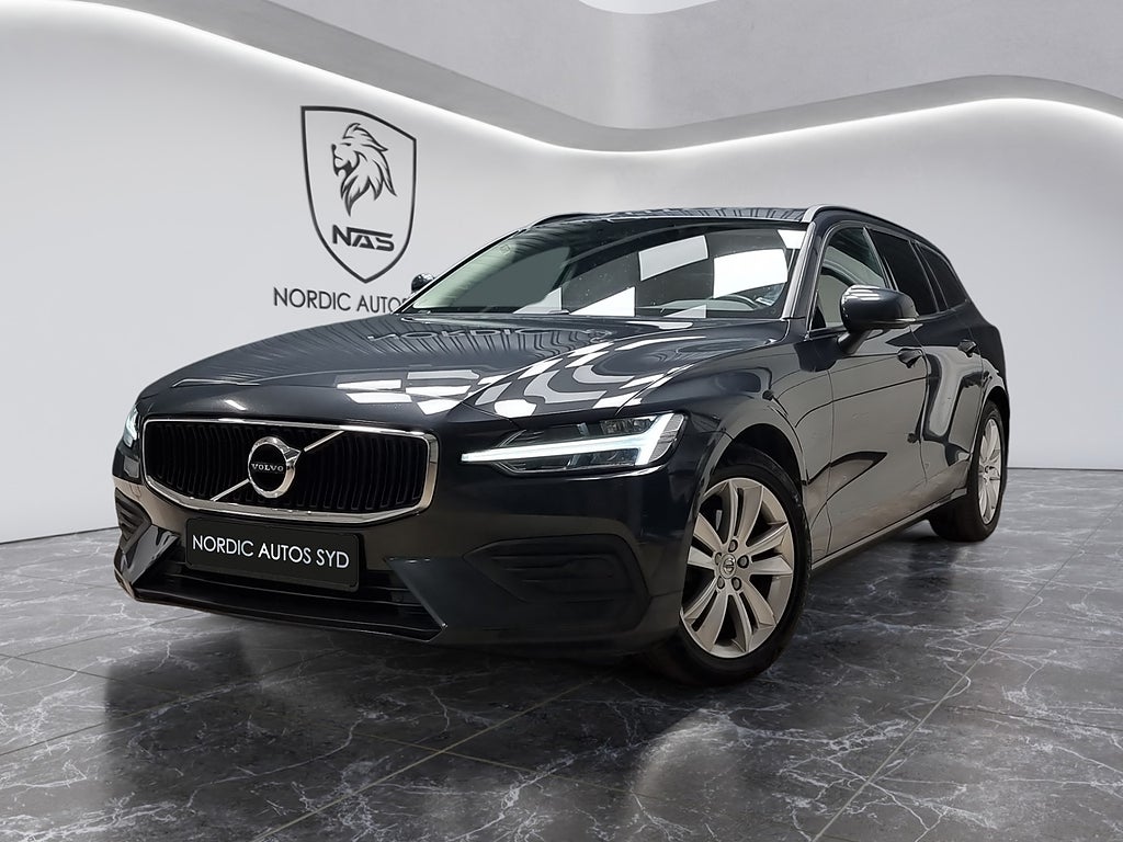 Volvo V60 D4 / Momentum / Navi / 1 Brukare