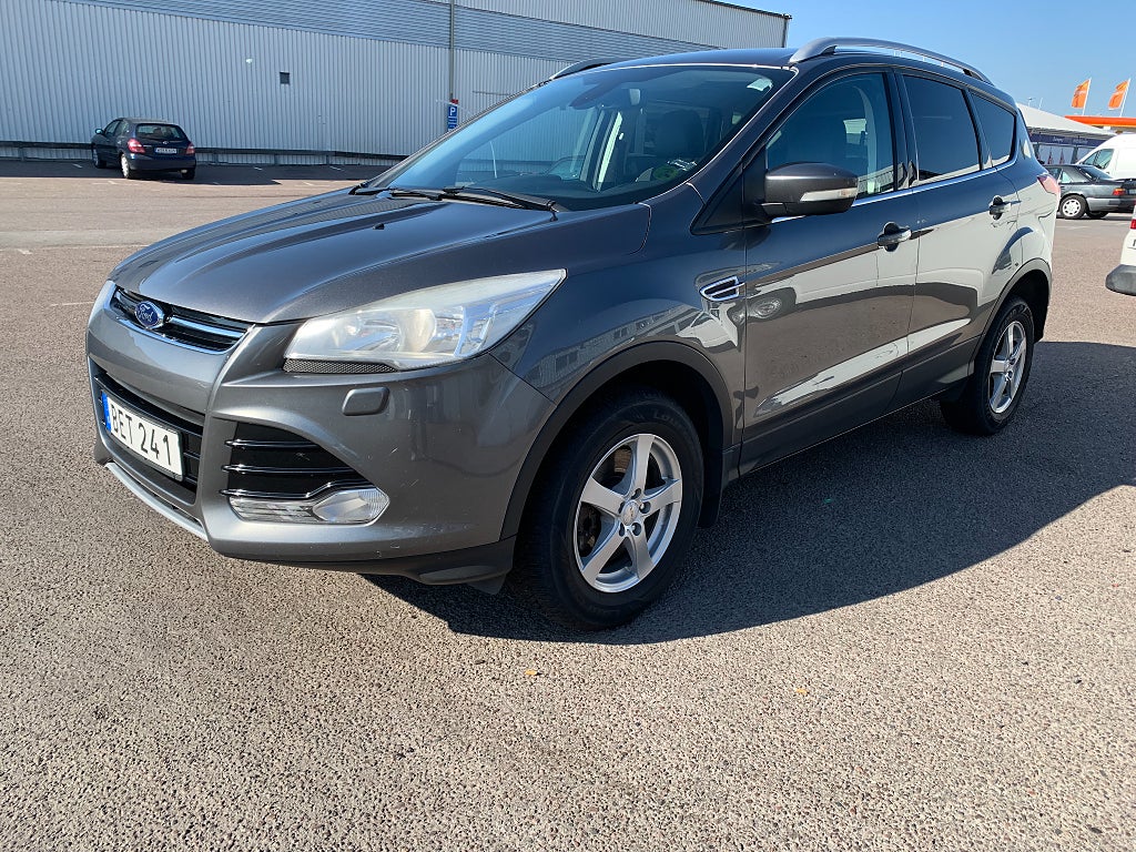 Ford Kuga 2.0 TDCi AWD Powershift Titanium Nyservad Nybesiktad AC