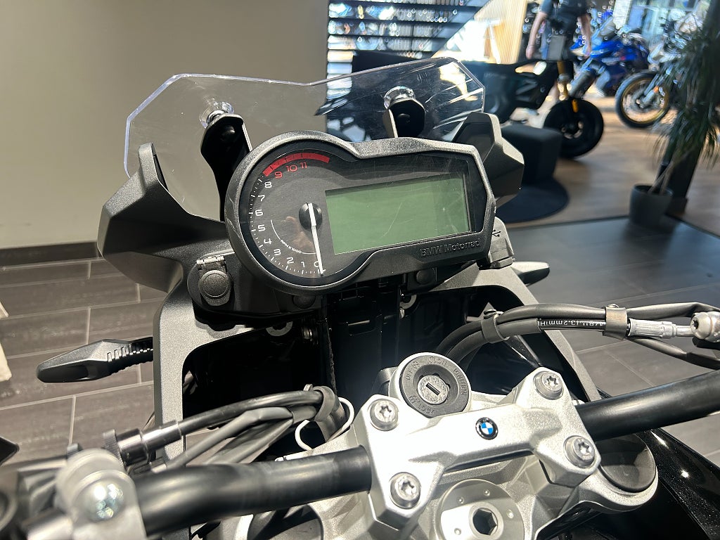 BMW F750GS /3,45%/Chassisänkt/Motorbågar/703 mil