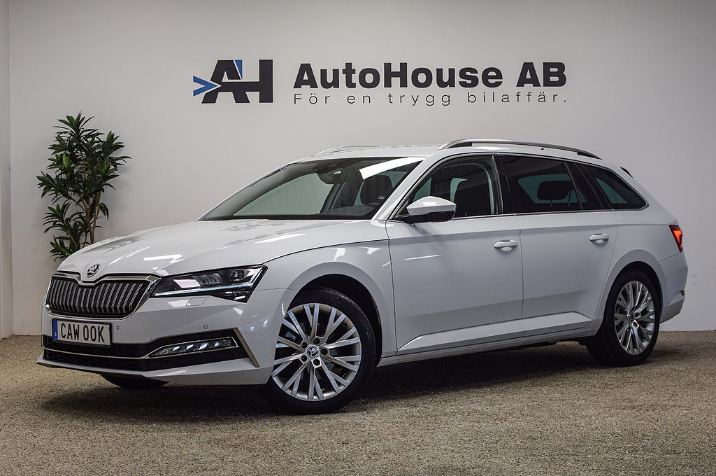 Skoda Superb iV Kombi Style Värmare Drag B-kamera Cockpit 4,99%