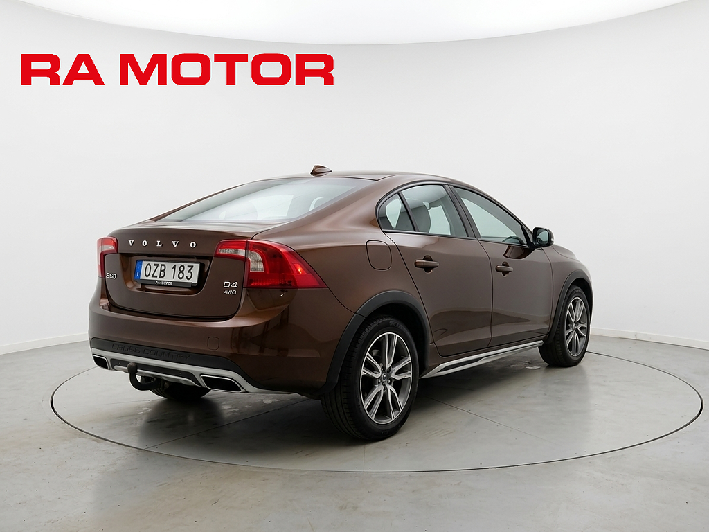 Volvo S60 Cross Country D4 190hk AWD Summum | Skinn | Värmare | Drag | 2016