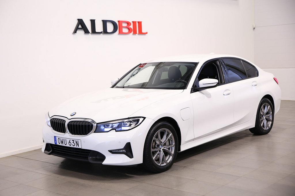 BMW 330e 292hk Connected Edition Aut / Drag / PDC Bak Fram / Navi