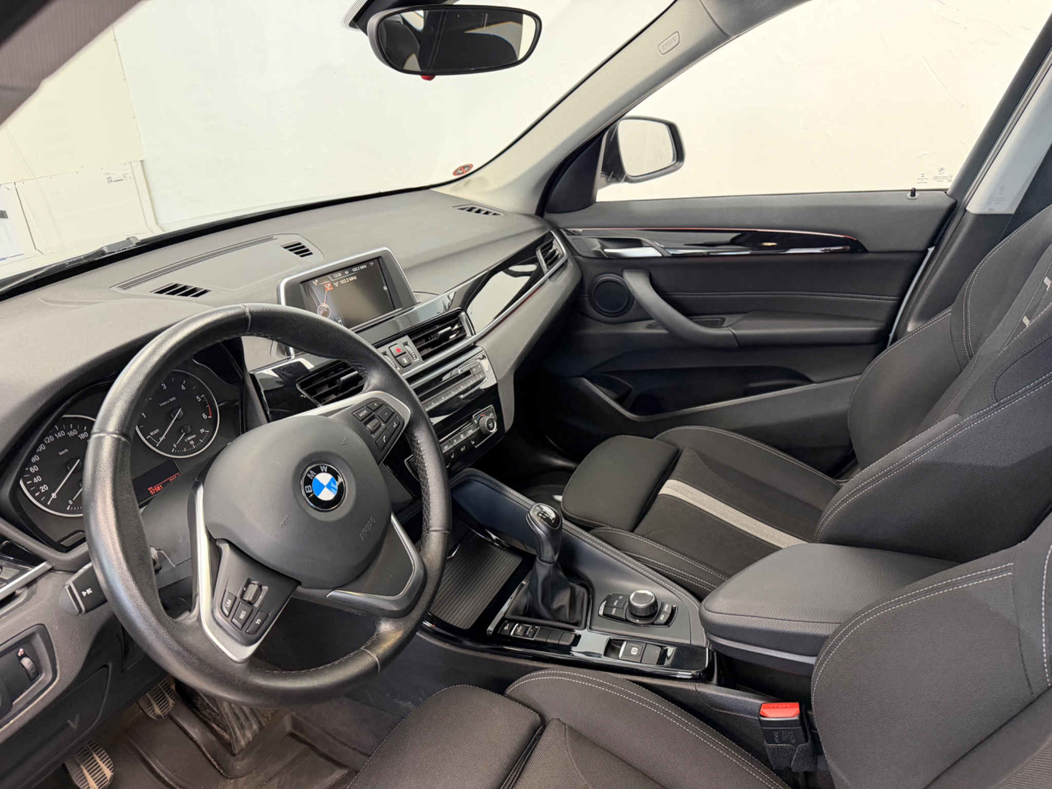 BMW X1 sDRIVE20d SPORT LINE 2016, bild 7/47