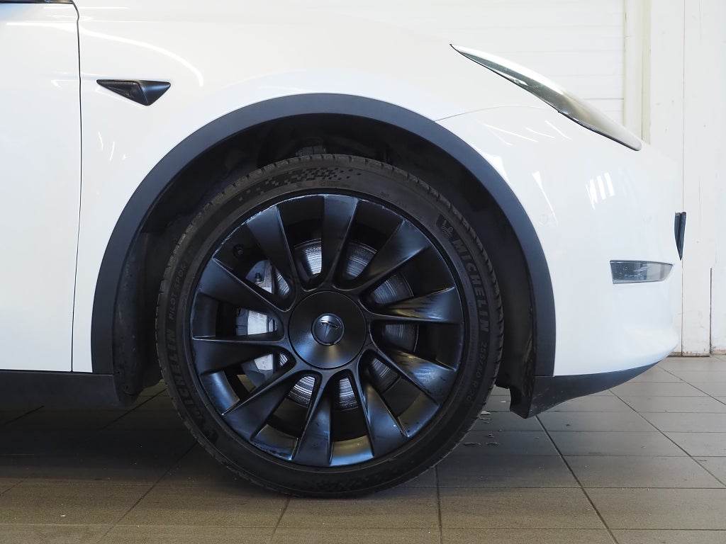 Tesla Model Y Long Range AWD 514hk Moms 20" Induction Pano 2021