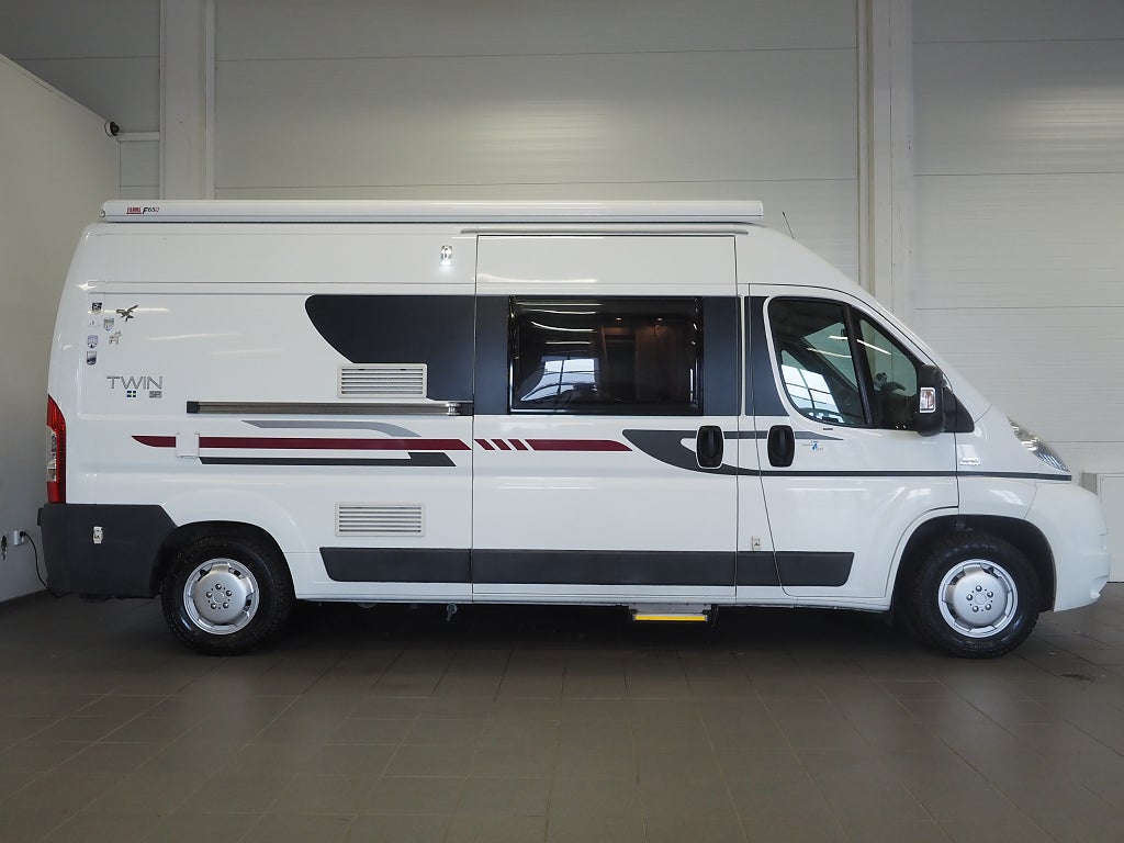 Adria Twin SP 120hk | Markis | Dragkrok | Under 6m | Plåtis 2011