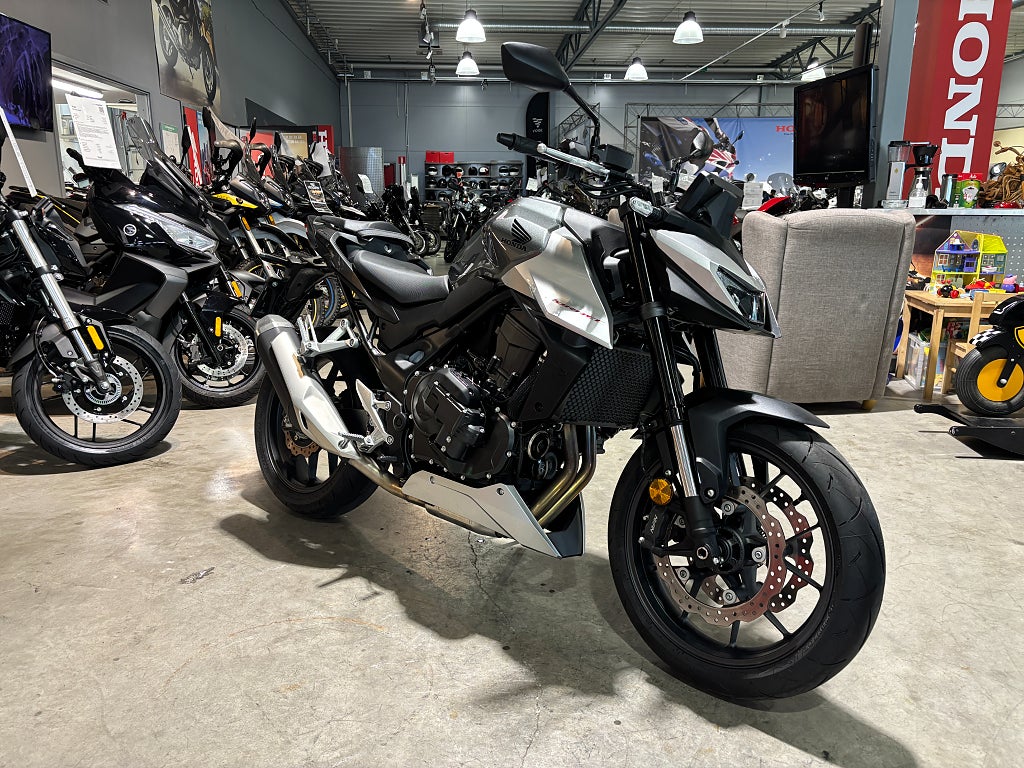 Honda CB750C Hornet E-Clutch #Endast 290 mil# 