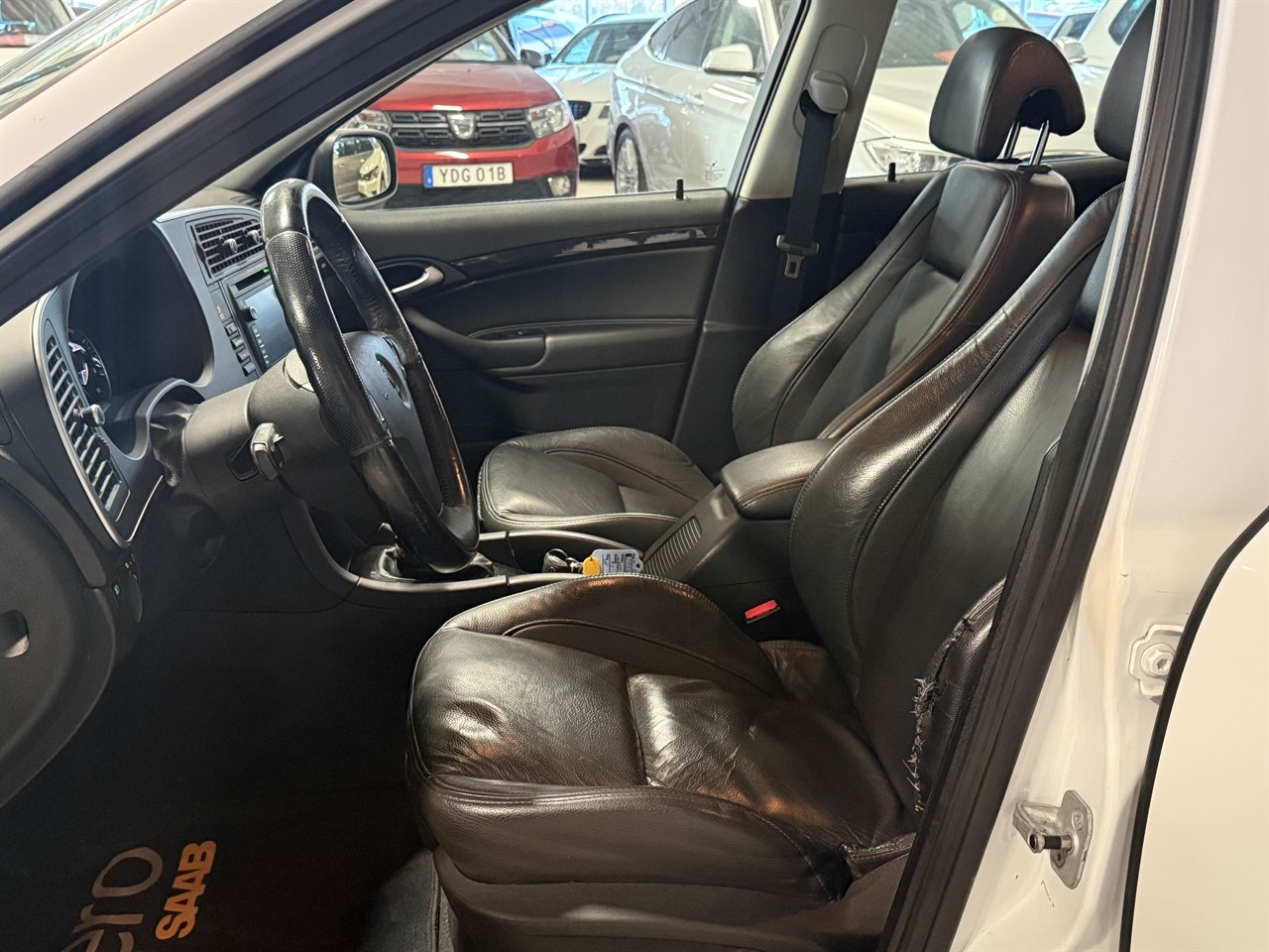 Saab 9-3 1.9 TTiD Aero Drag 180hk 2011, bild 6/40