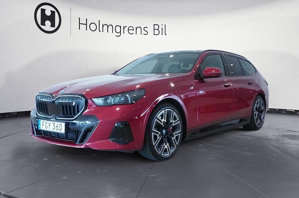 BMW i5 eDrive40 Touring M Sport Pro Panorama Fartpilot Pro Drag