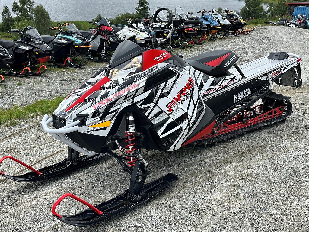 Polaris Pro RMK 155  OBS.. 101 mil 800