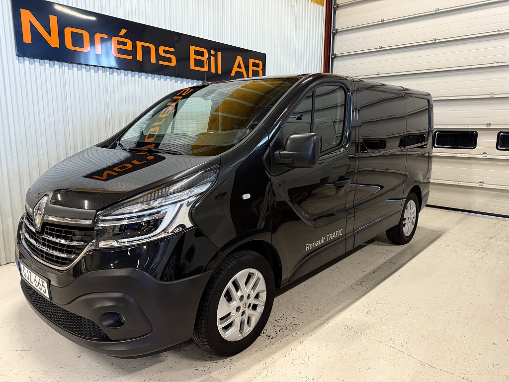 Renault trafic 2.0 dCi L1 ( END 7400MIL ) MOMS/LEASBAR!! Euro 6