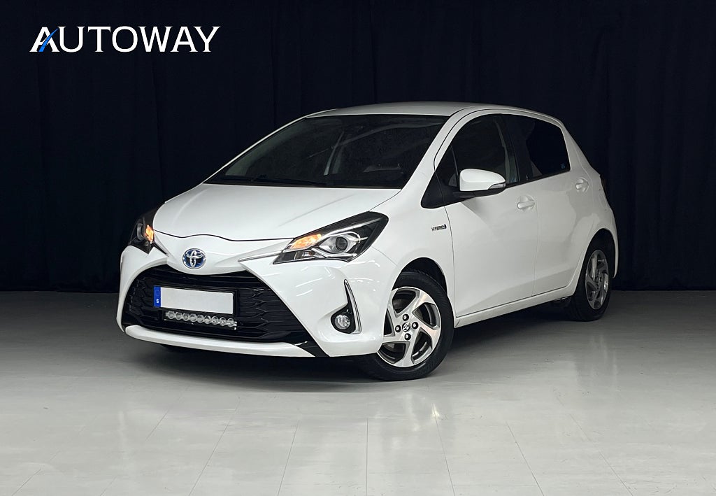 Toyota Yaris Hybrid e-CVT Active | NYSERV | 0% RÄNTA | GARANTI
