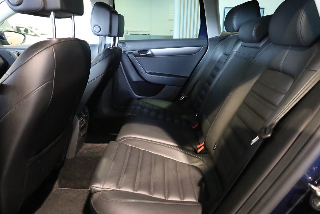 Volkswagen Passat 2.0 TDI AUT 4Motion GT Drag Värmare Kamera Läder 2014