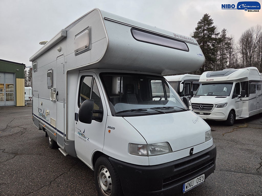 Dethleffs FIAT A5880 (Våningssäng)