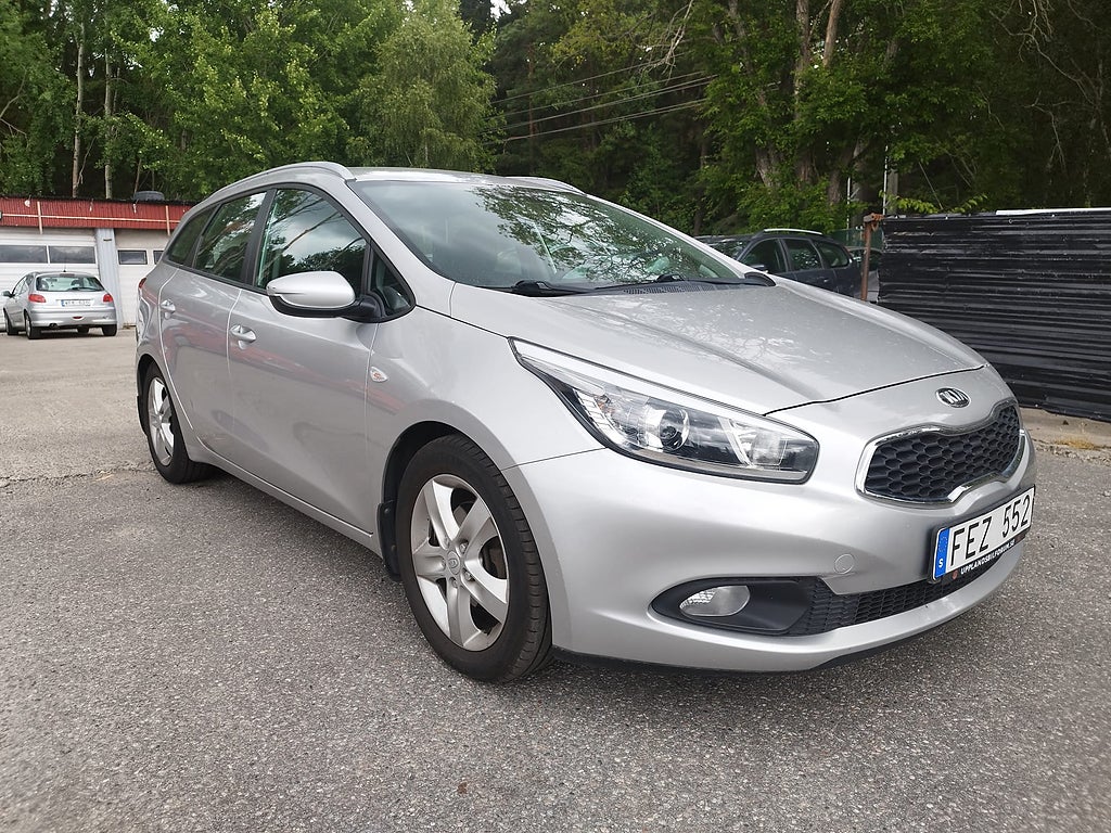 Kia Ceed cee'd_sw 1.4 CRDi EX Euro 5, Nybesiktad