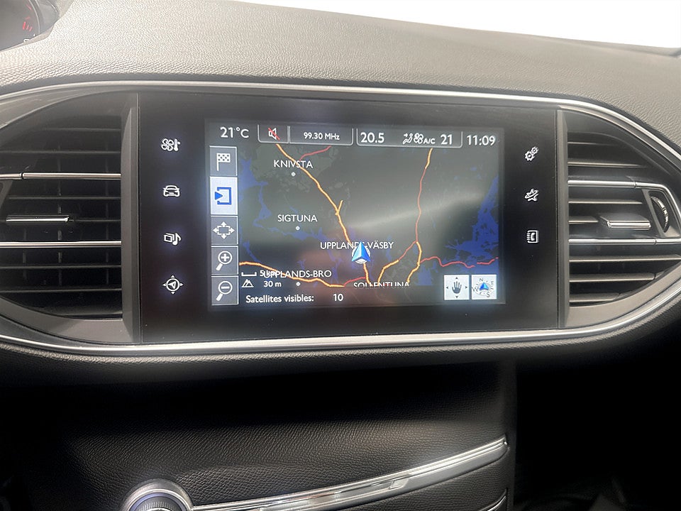Bild på Peugeot 308 5D Active 1.6 BHDi 120hk Aut PANO P-SENSORER