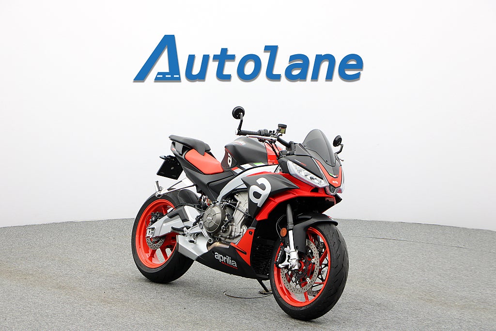 Aprilia Tuono 660 *Nyservad, Farthållare, Brembo 