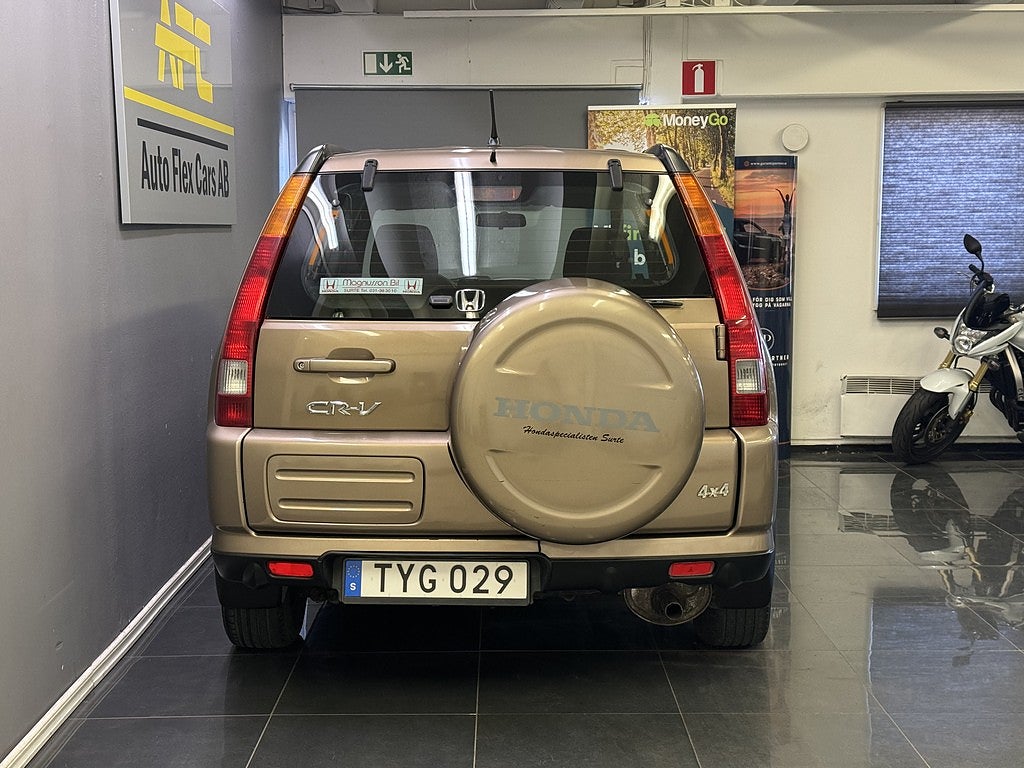 Honda CR-V 2.0 4WD | Nybesiktad | S+V | Nyservad | Bluetooth