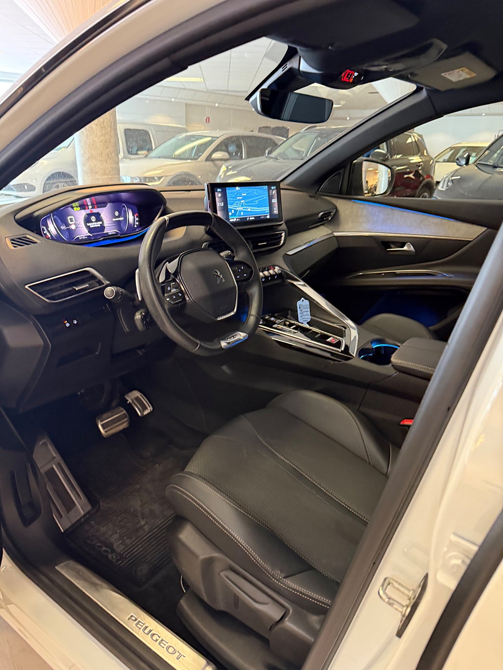 Peugeot 3008 1.2 PureTech 130 EAT, 131hp, 2023