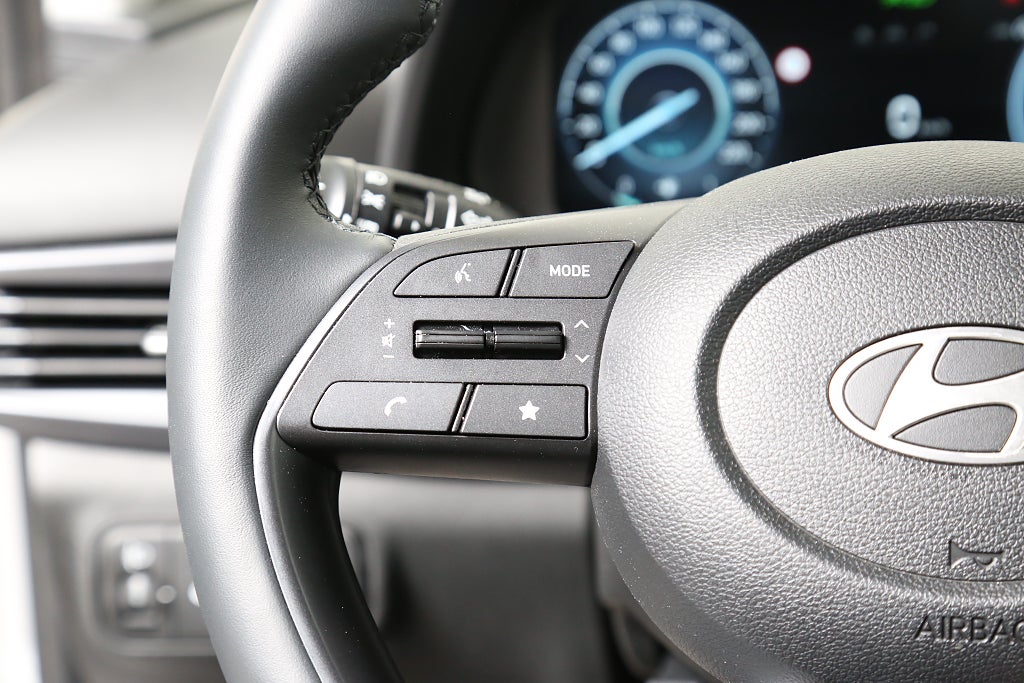 Hyundai Bayon 1,2 MPi Essential Kamera Leasbar CarPlay 2025