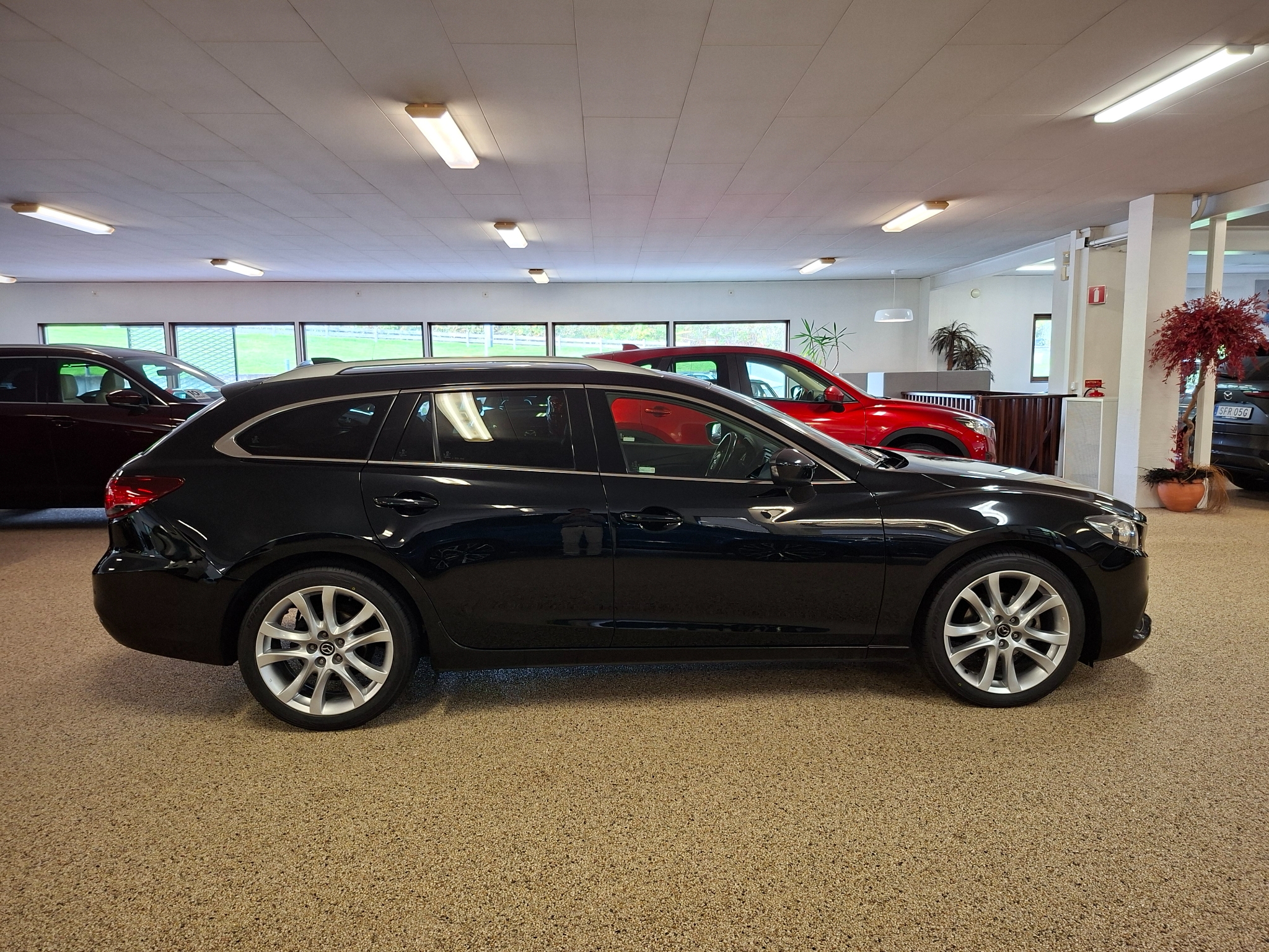 Mazda 6 Wagon 2.2 DE Optimum 175 hk Aut. 2014, bild 4/10