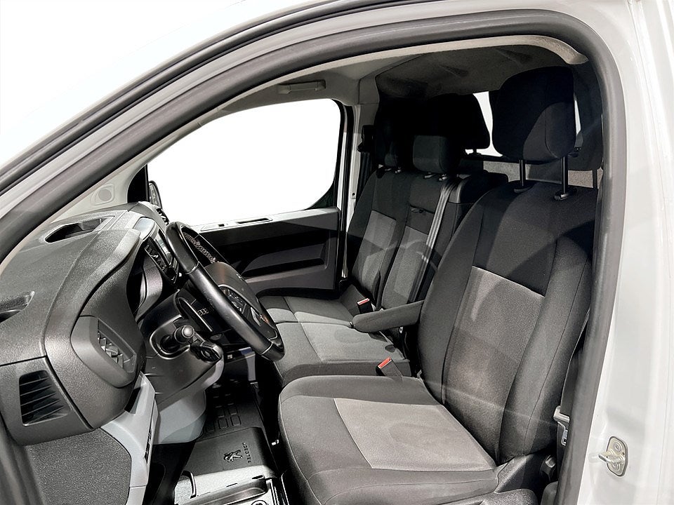 Bild på Peugeot Expert PRO+ 2.0 BHDi 177hk Aut L2 - DRAG,VÄRMARE,NAV