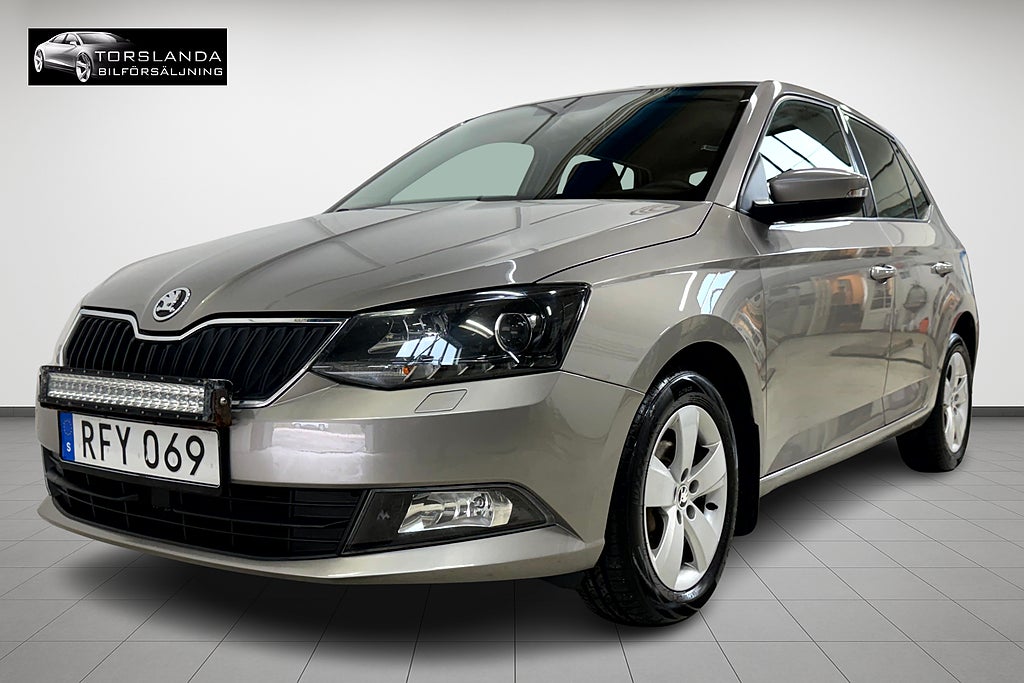 Skoda Fabia Style 1.2 TSI 90hk Manuell V-hjul
