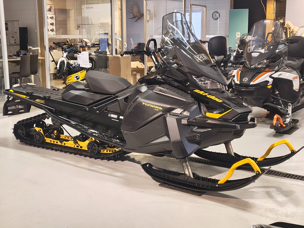 Ski-Doo Tundra LE 600 EFI 