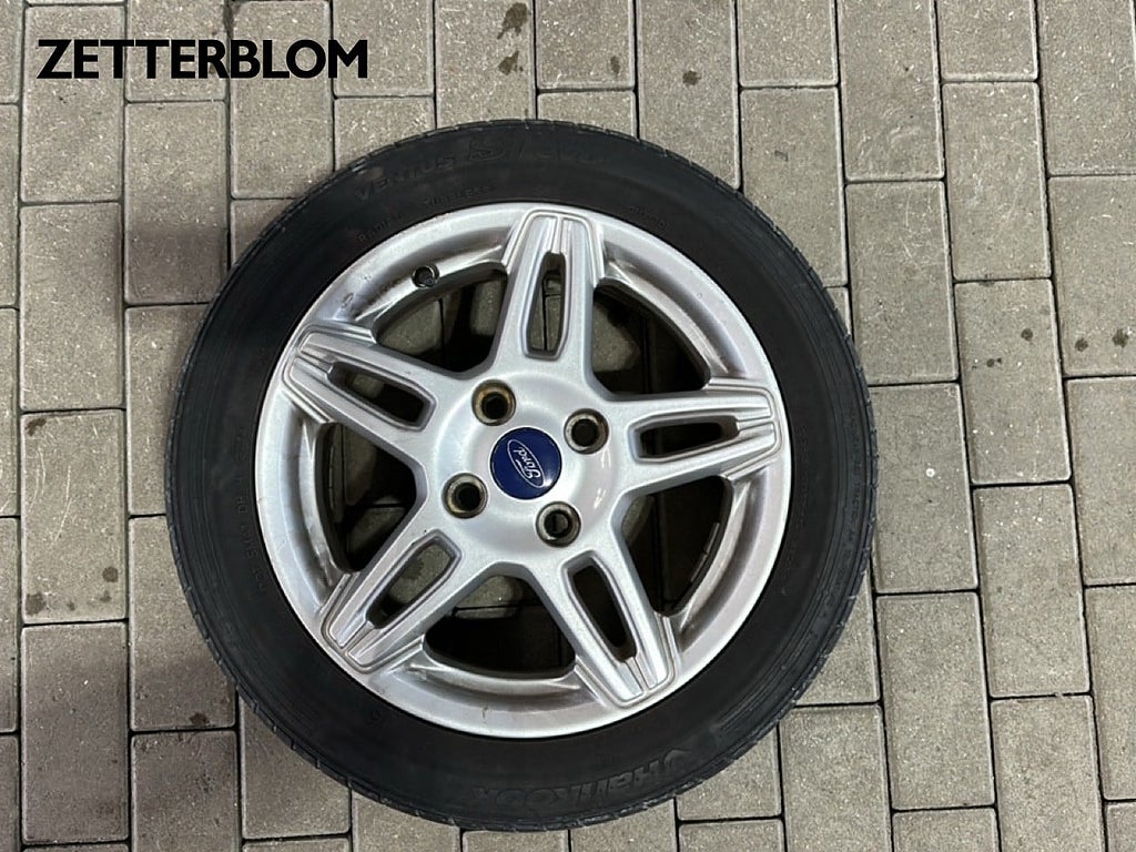 Halvkombi Ford Fiesta 18 av 19