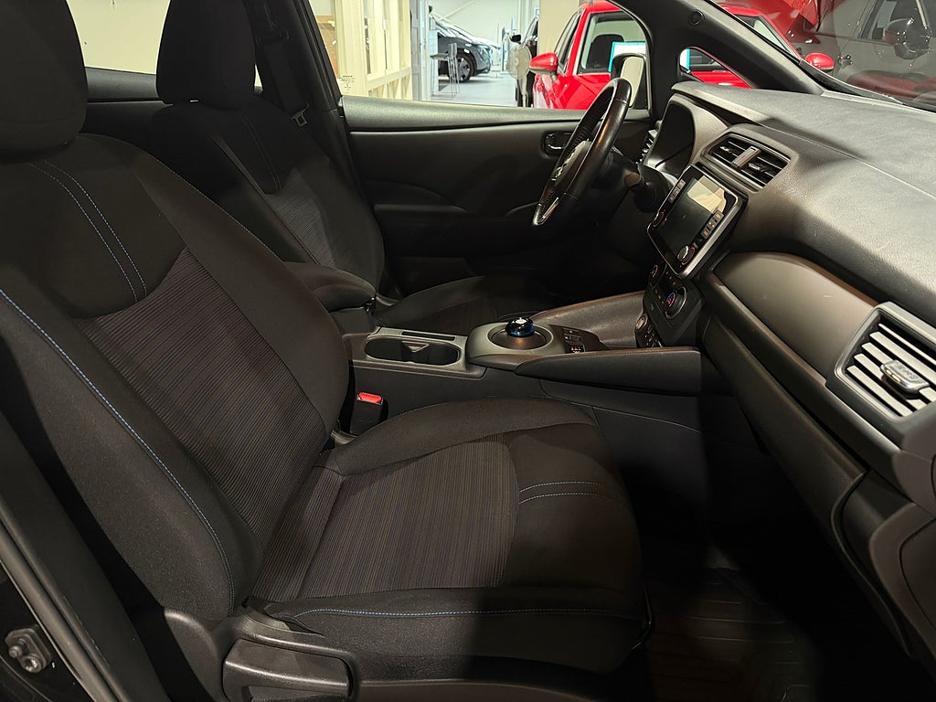 Nissan Leaf ACENTA | NYSERVAD | 40kwh | Adaptiv farthållare 2022